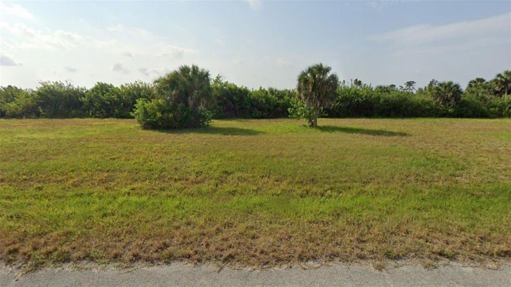 8 MISTLETOE LANE, Placida, FL 33946