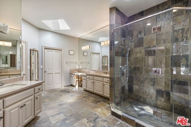 3265 Mandeville Canyon Road, Los Angeles, CA 90049