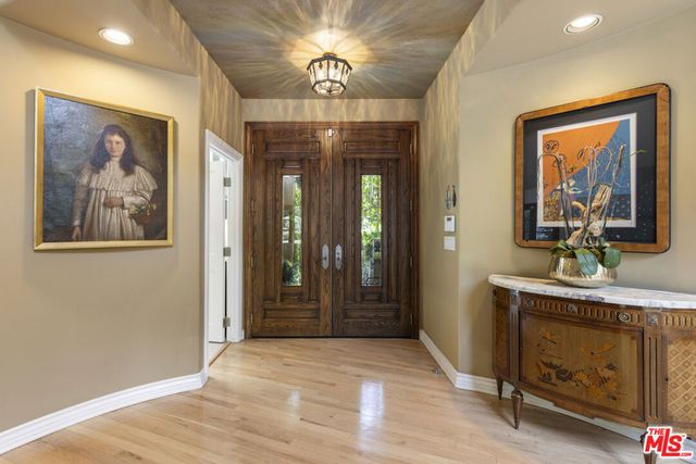 3265 Mandeville Canyon Road, Los Angeles, CA 90049