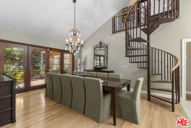 3265 Mandeville Canyon Road, Los Angeles, CA 90049