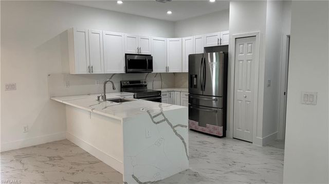 1122 NW 15th TER, Cape Coral, FL 33993