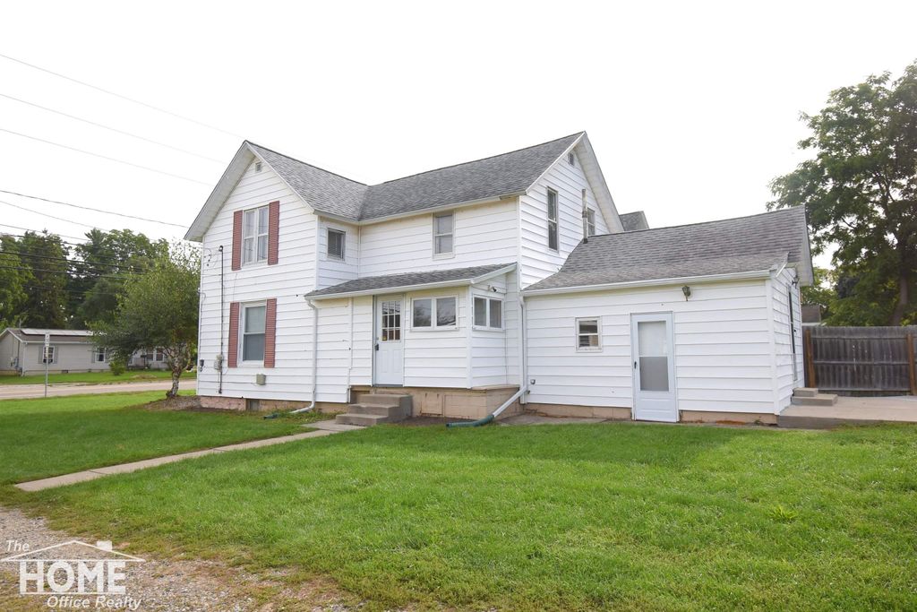 706 Corunna Avenue, Owosso, MI 48867