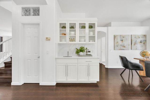 8472 Kingsland Ct, Elk Grove, CA 95624