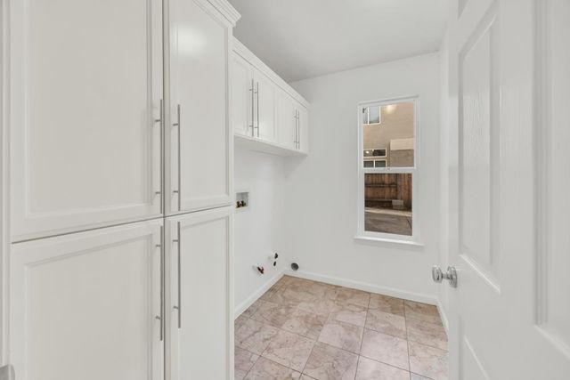 8472 Kingsland Ct, Elk Grove, CA 95624