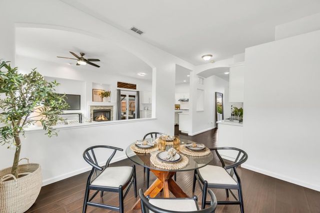 8472 Kingsland Ct, Elk Grove, CA 95624