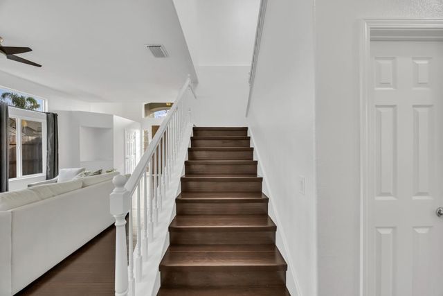 8472 Kingsland Ct, Elk Grove, CA 95624