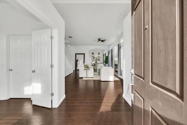 8472 Kingsland Ct, Elk Grove, CA 95624