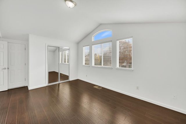 8472 Kingsland Ct, Elk Grove, CA 95624