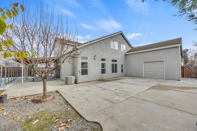 8472 Kingsland Ct, Elk Grove, CA 95624