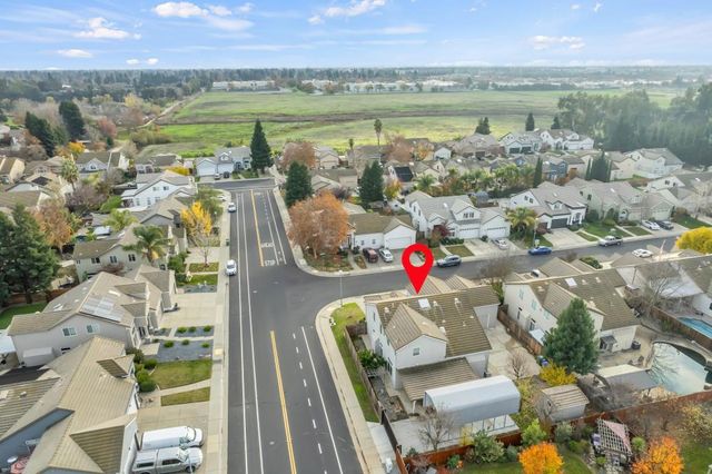 8472 Kingsland Ct, Elk Grove, CA 95624