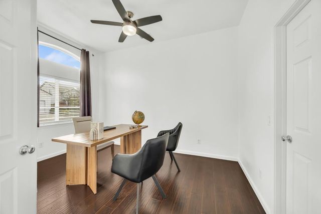 8472 Kingsland Ct, Elk Grove, CA 95624