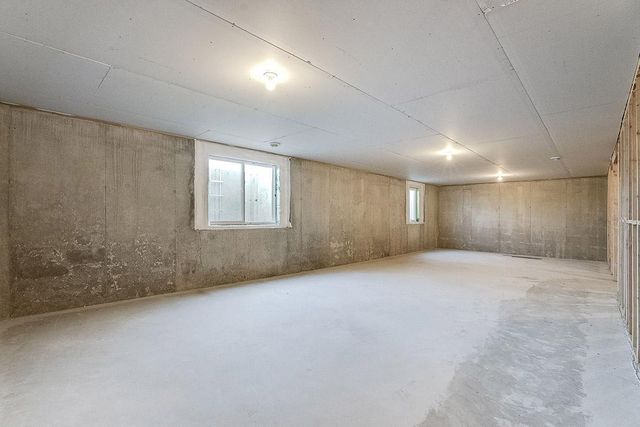 10532 Bent Pine Lane, Woodbury, MN 55129