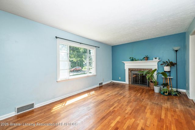 537 Gunson Street, East Lansing, MI 48823