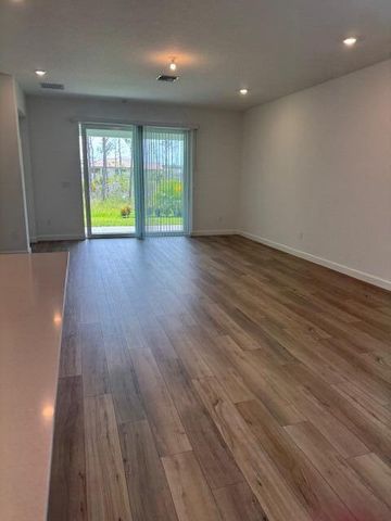 1545 SE CROSSWOOD Way, Port St. Lucie, FL 34984