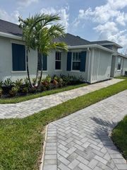 1545 SE CROSSWOOD Way, Port St. Lucie, FL 34984