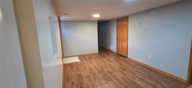 611 N Sunset Drive, Independence, MO 64050