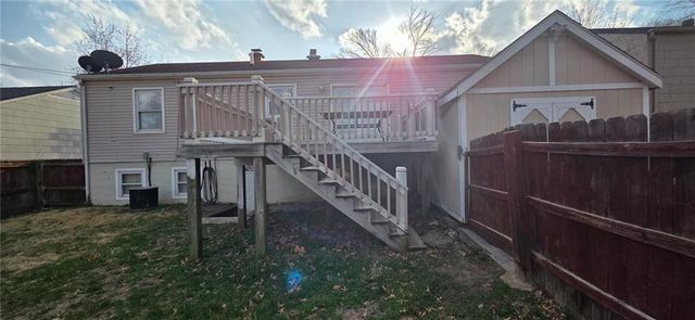 611 N Sunset Drive, Independence, MO 64050