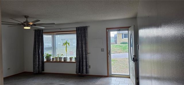 611 N Sunset Drive, Independence, MO 64050