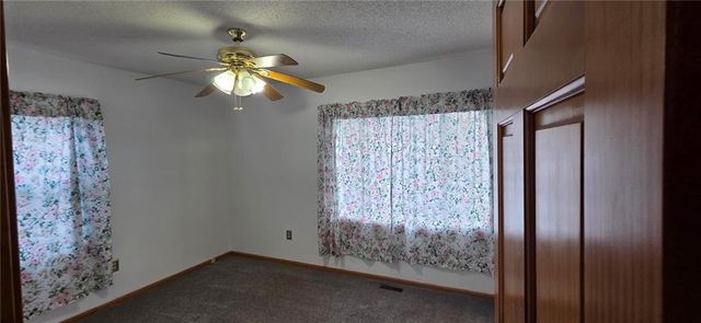 611 N Sunset Drive, Independence, MO 64050