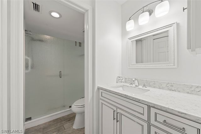 5965 Bloomfield CIR B104, Naples, FL 34112