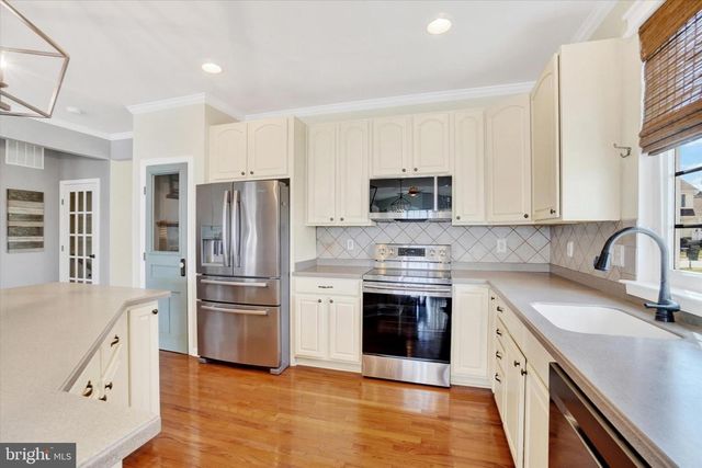 534 LAKE REDMAN CT, Seven Valleys, PA 17360