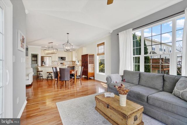 534 LAKE REDMAN CT, Seven Valleys, PA 17360