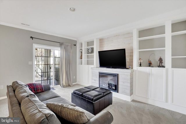 534 LAKE REDMAN CT, Seven Valleys, PA 17360