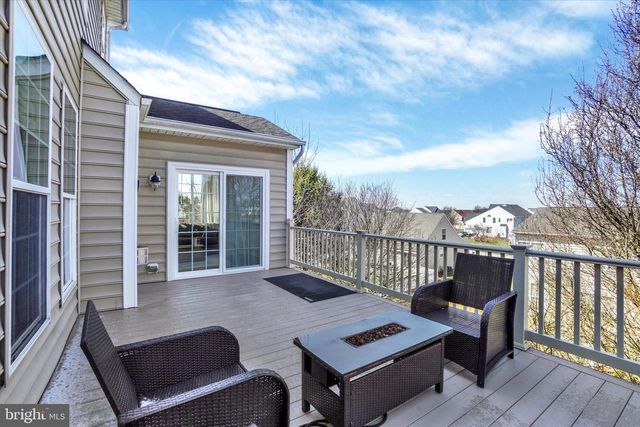 534 LAKE REDMAN CT, Seven Valleys, PA 17360