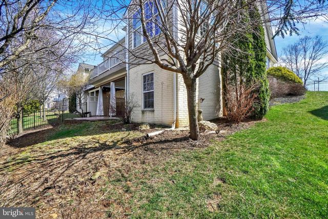 534 LAKE REDMAN CT, Seven Valleys, PA 17360