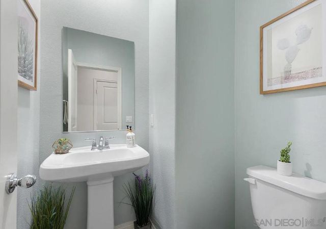 524 Turnstone Ln, Imperial Beach, CA 91932