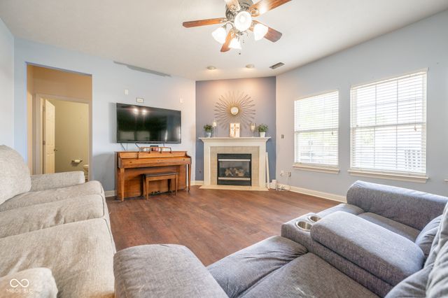 1962 Spring Beauty Court, Avon, IN 46123