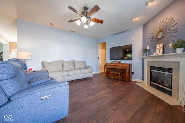 1962 Spring Beauty Court, Avon, IN 46123