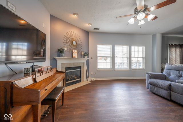 1962 Spring Beauty Court, Avon, IN 46123