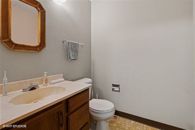 980 NE 54th Avenue, Des Moines, IA 50313