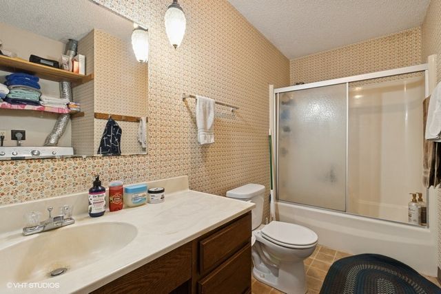 980 NE 54th Avenue, Des Moines, IA 50313