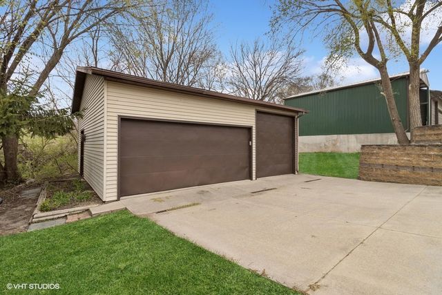 980 NE 54th Avenue, Des Moines, IA 50313