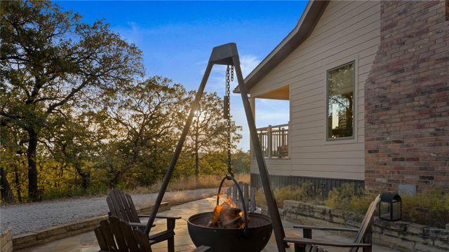 1210 County Road 232, Collinsville, TX 76233