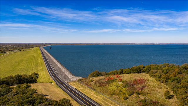 1210 County Road 232, Collinsville, TX 76233