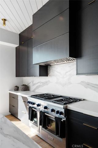 2200 The Strand A, Manhattan Beach, CA 90266