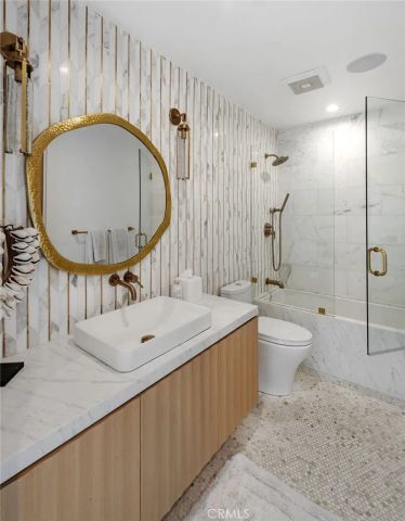 2200 The Strand A, Manhattan Beach, CA 90266