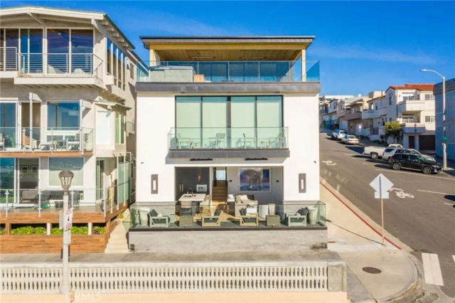2200 The Strand A, Manhattan Beach, CA 90266