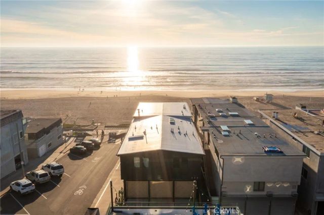 2200 The Strand A, Manhattan Beach, CA 90266