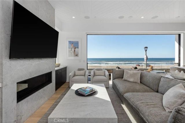 2200 The Strand A, Manhattan Beach, CA 90266