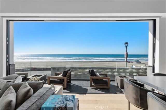 2200 The Strand A, Manhattan Beach, CA 90266