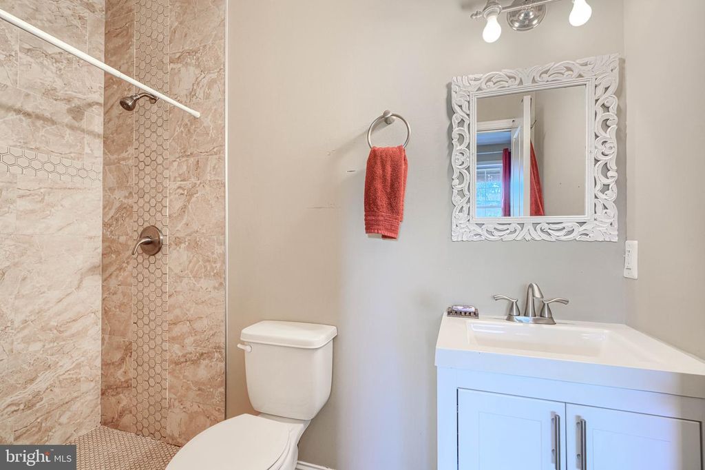 Image 19 of property listing at 3105 JUNEAU PL, Baltimore, MD 21214