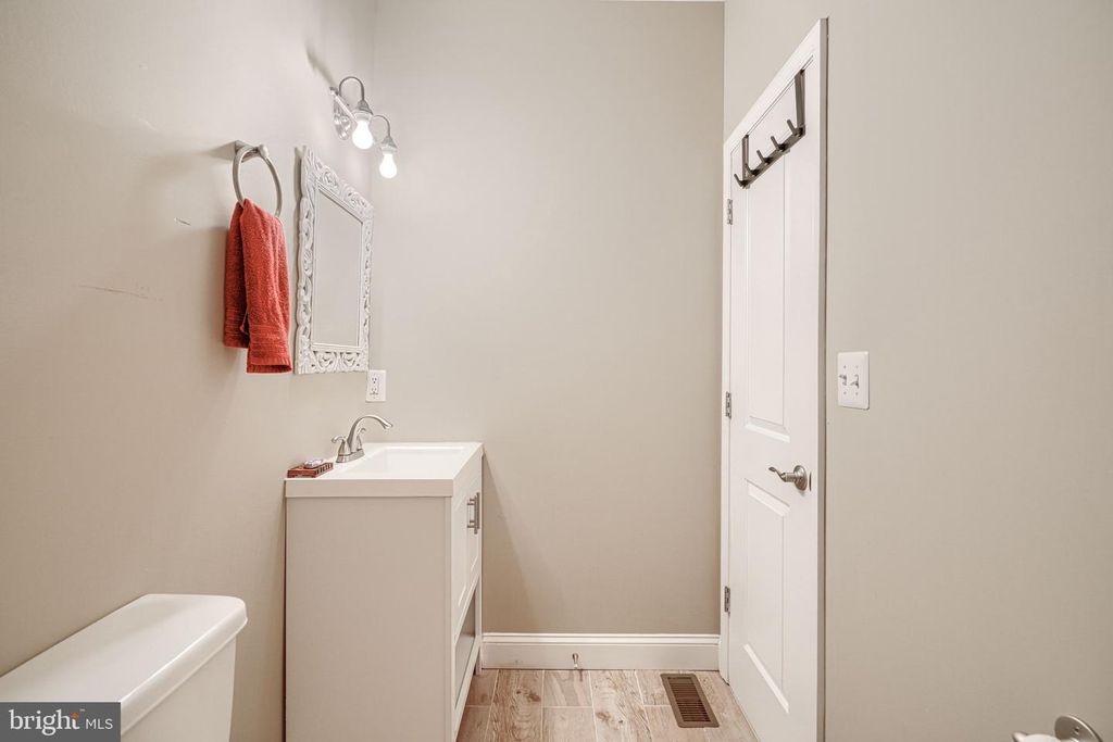 Image 20 of property listing at 3105 JUNEAU PL, Baltimore, MD 21214