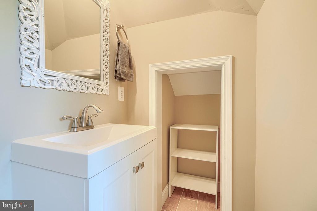 Image 26 of property listing at 3105 JUNEAU PL, Baltimore, MD 21214