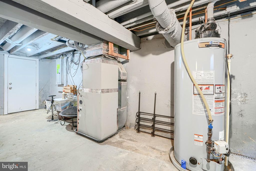 Image 34 of property listing at 3105 JUNEAU PL, Baltimore, MD 21214