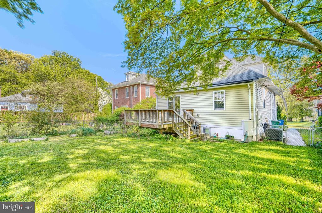 Image 36 of property listing at 3105 JUNEAU PL, Baltimore, MD 21214