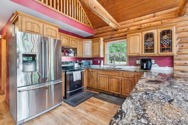 6654 S State Highway 99 Highway, Oilton, OK 74052